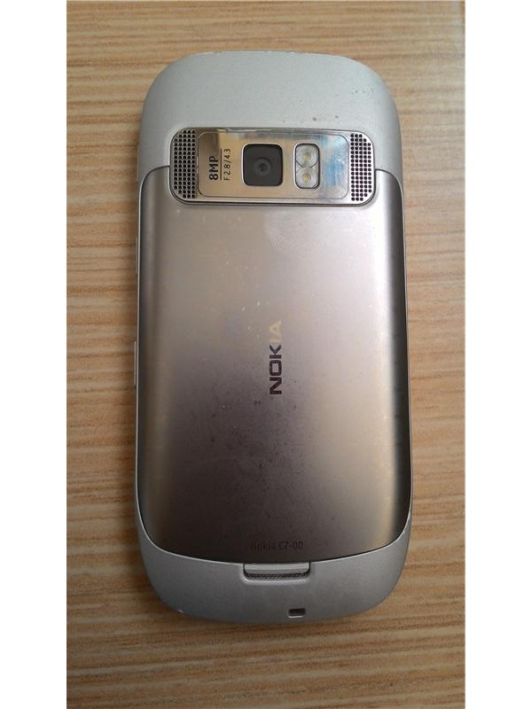 Nokia C7-00 